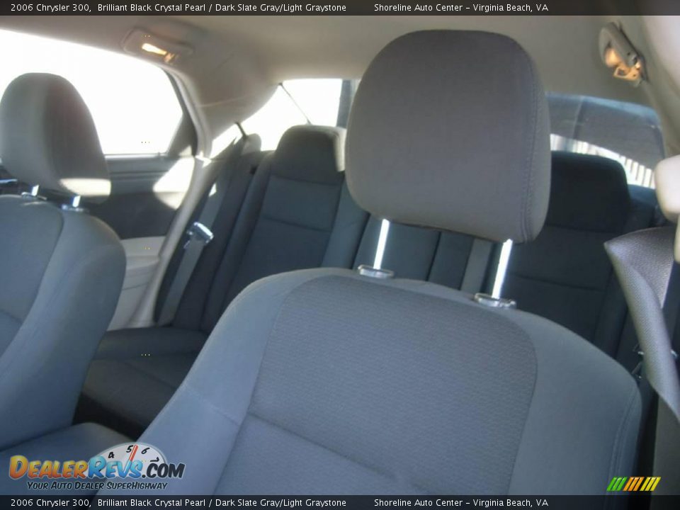 2006 Chrysler 300 Brilliant Black Crystal Pearl / Dark Slate Gray/Light Graystone Photo #18