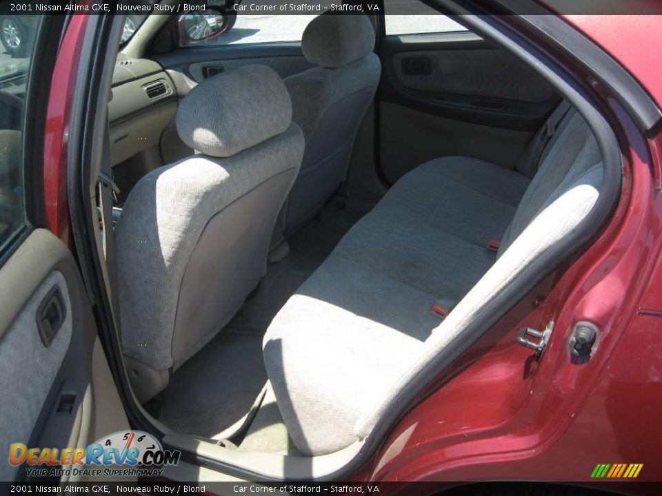 2001 Nissan Altima GXE Nouveau Ruby / Blond Photo #9