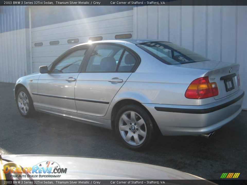 2003 BMW 3 Series 325xi Sedan Titanium Silver Metallic / Grey Photo #4