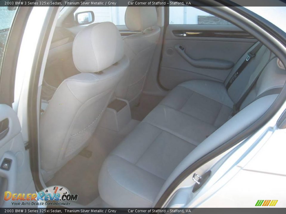 2003 BMW 3 Series 325xi Sedan Titanium Silver Metallic / Grey Photo #6