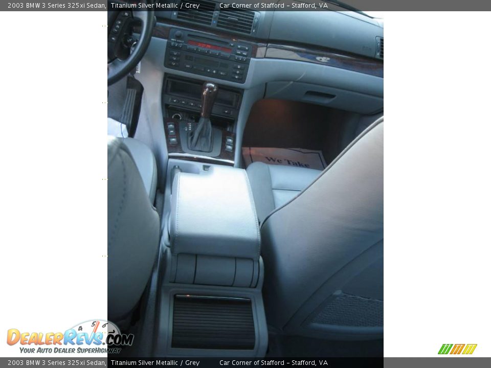 2003 BMW 3 Series 325xi Sedan Titanium Silver Metallic / Grey Photo #10