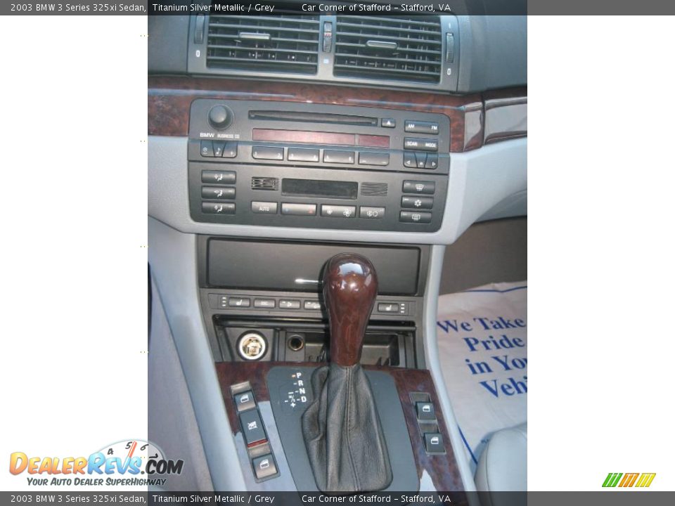 2003 BMW 3 Series 325xi Sedan Titanium Silver Metallic / Grey Photo #12