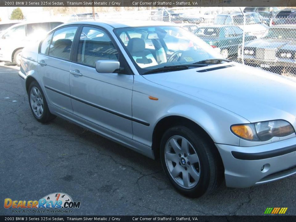 2003 BMW 3 Series 325xi Sedan Titanium Silver Metallic / Grey Photo #15