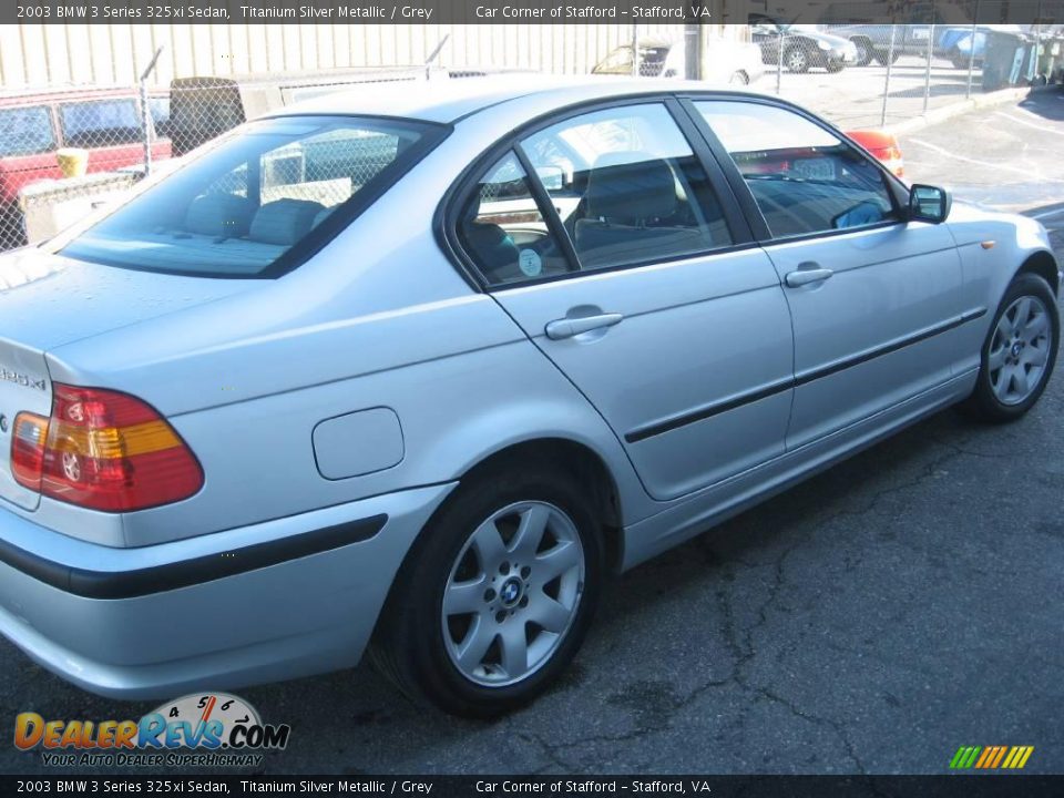 2003 BMW 3 Series 325xi Sedan Titanium Silver Metallic / Grey Photo #16