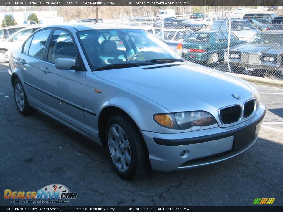 2003 BMW 3 Series 325xi Sedan Titanium Silver Metallic / Grey Photo #18