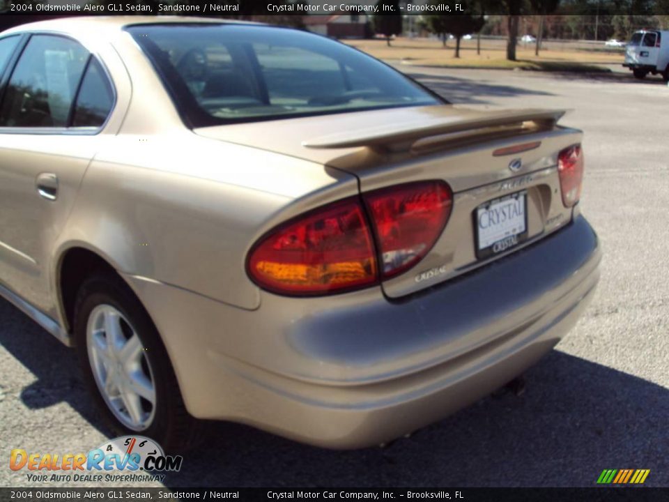 2004 Oldsmobile Alero GL1 Sedan Sandstone / Neutral Photo #7