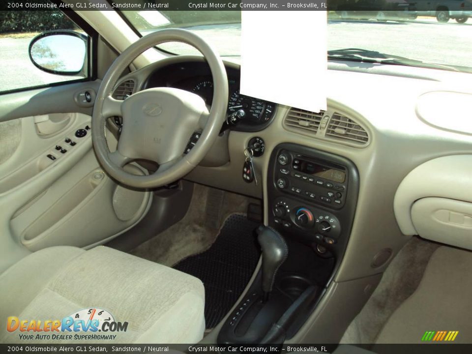 2004 Oldsmobile Alero GL1 Sedan Sandstone / Neutral Photo #11