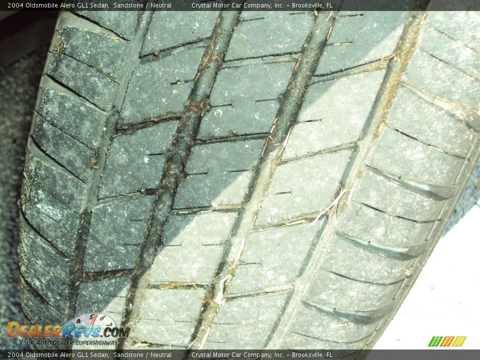 2004 Oldsmobile Alero GL1 Sedan Sandstone / Neutral Photo #15