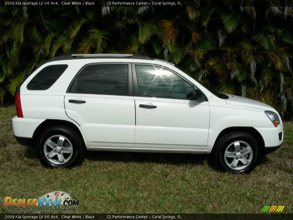 2009 Kia Sportage LX V6 4x4 Clear White / Black Photo #4