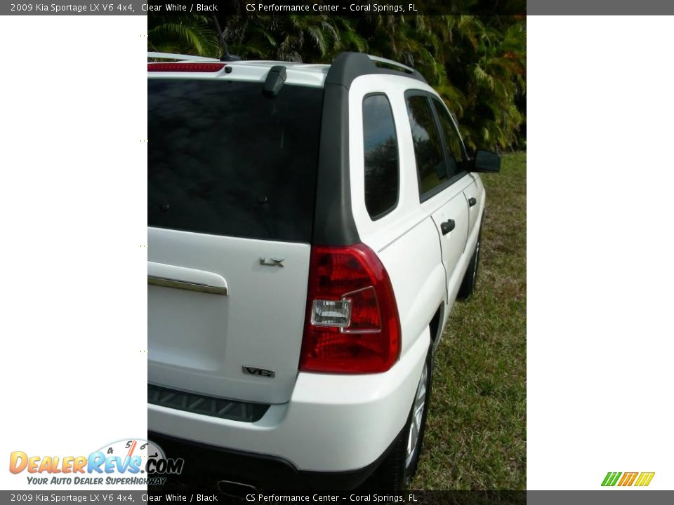 2009 Kia Sportage LX V6 4x4 Clear White / Black Photo #11