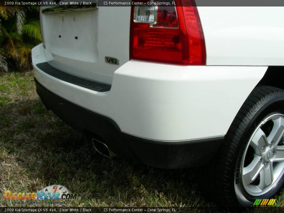 2009 Kia Sportage LX V6 4x4 Clear White / Black Photo #14