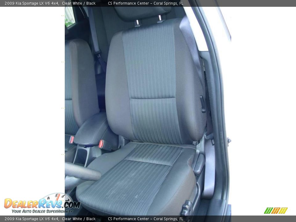 2009 Kia Sportage LX V6 4x4 Clear White / Black Photo #19