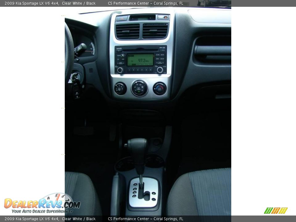 2009 Kia Sportage LX V6 4x4 Clear White / Black Photo #25