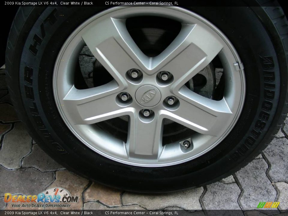2009 Kia Sportage LX V6 4x4 Clear White / Black Photo #34