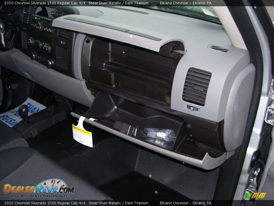 2010 Chevrolet Silverado 1500 Regular Cab 4x4 Sheer Silver Metallic / Dark Titanium Photo #16