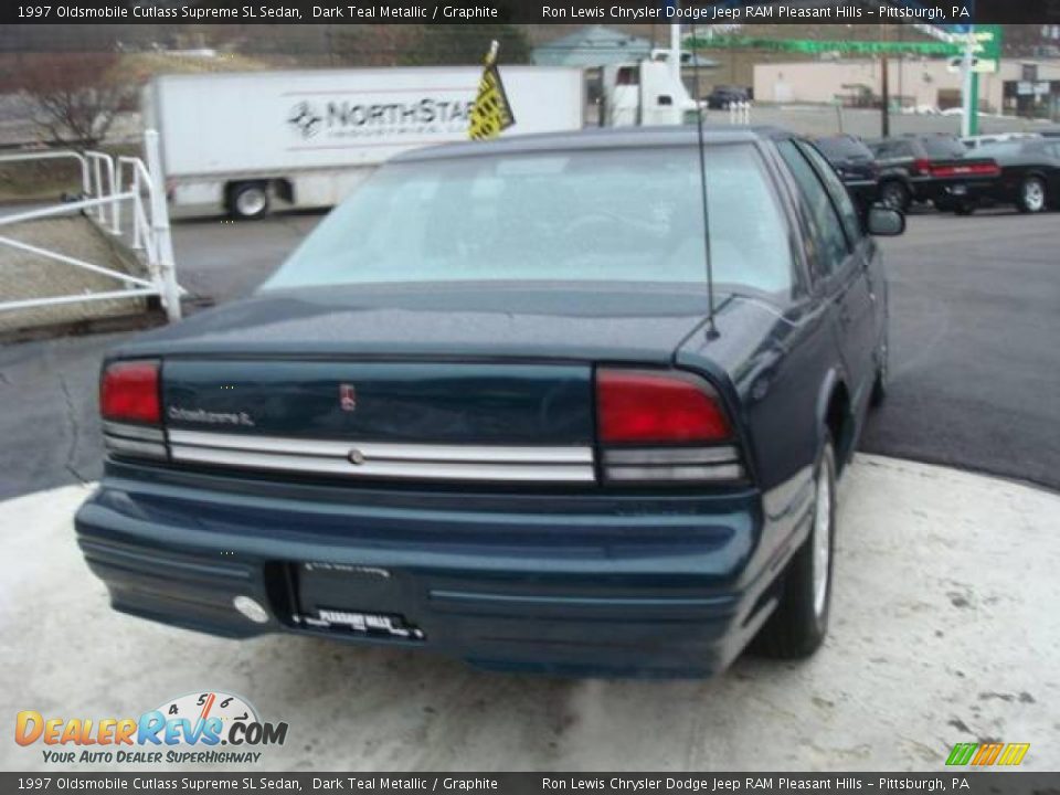 1997 Oldsmobile Cutlass Supreme SL Sedan Dark Teal Metallic / Graphite Photo #4