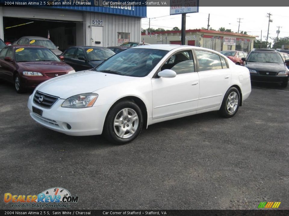 2004 Nissan Altima 2.5 S Satin White / Charcoal Photo #2