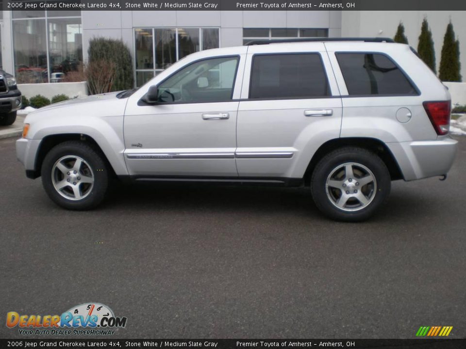 2006 Jeep Grand Cherokee Laredo 4x4 Stone White / Medium Slate Gray Photo #8