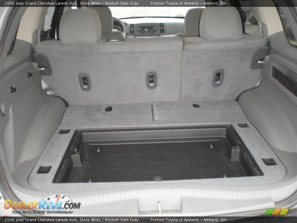 2006 Jeep Grand Cherokee Laredo 4x4 Stone White / Medium Slate Gray Photo #15