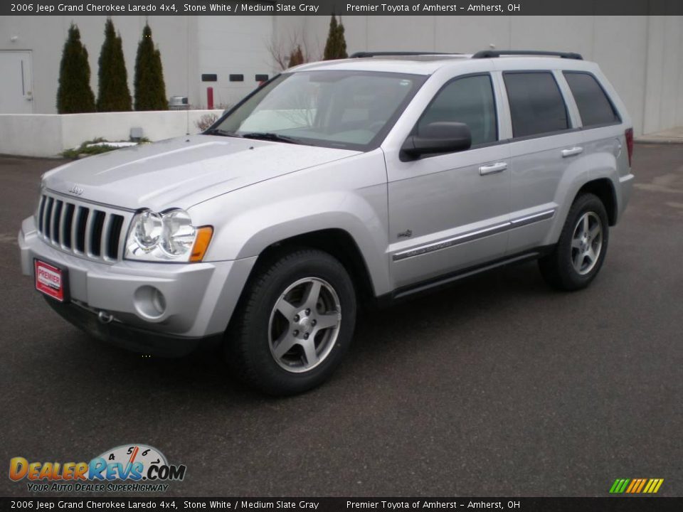 2006 Jeep Grand Cherokee Laredo 4x4 Stone White / Medium Slate Gray Photo #18