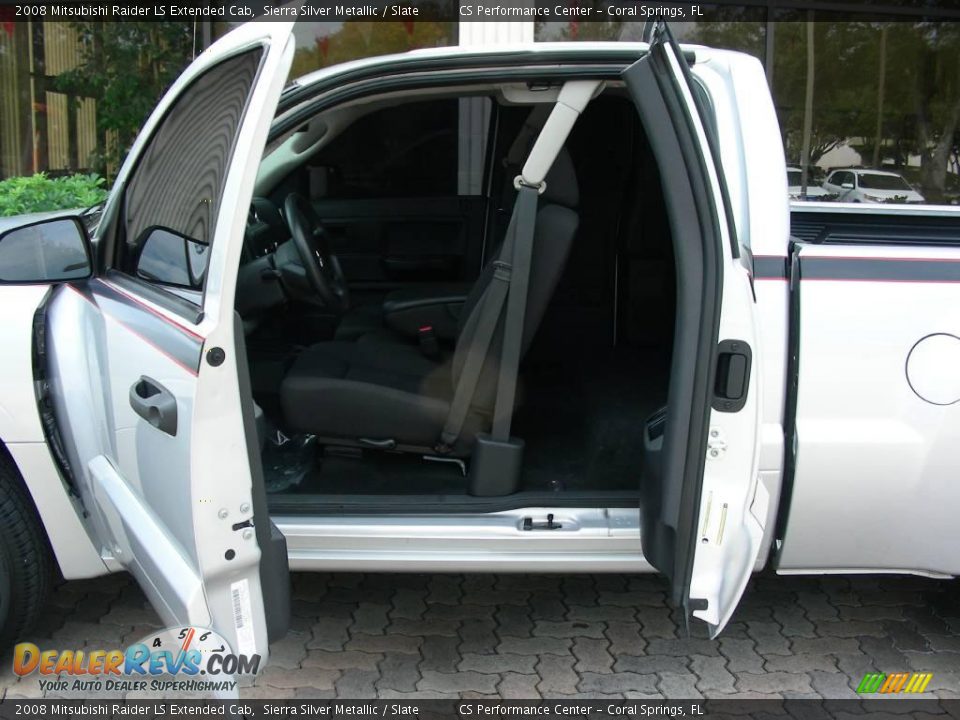 2008 Mitsubishi Raider LS Extended Cab Sierra Silver Metallic / Slate Photo #18