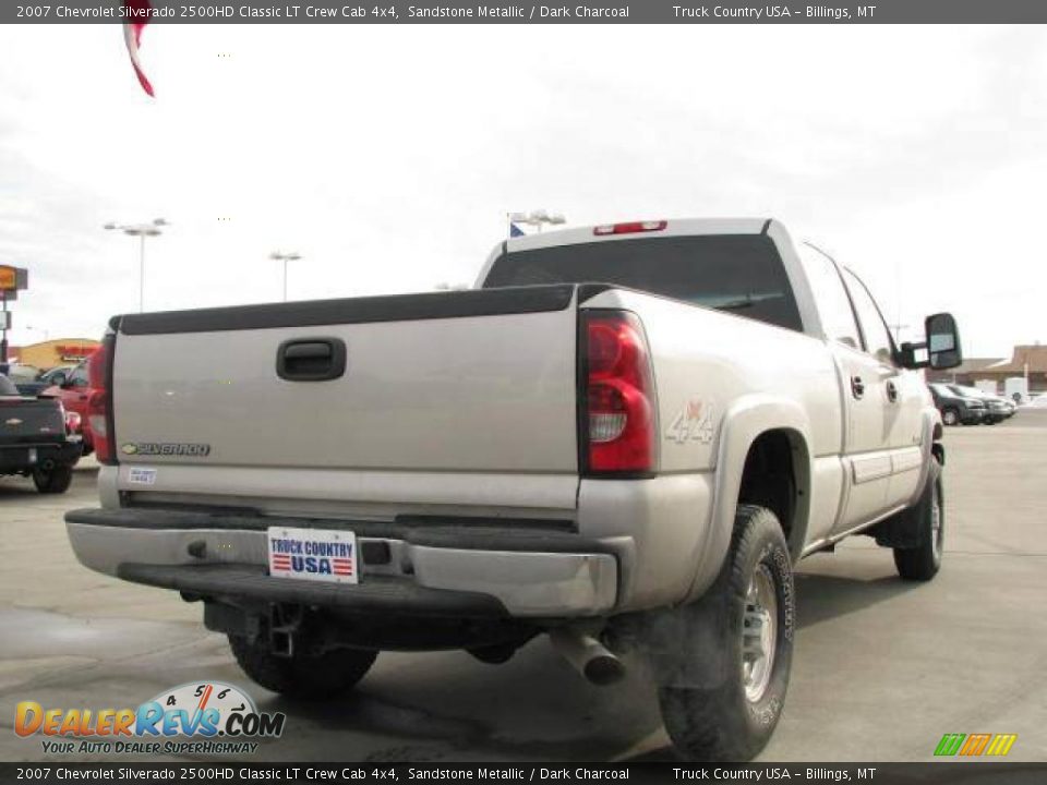 2007 Chevrolet Silverado 2500HD Classic LT Crew Cab 4x4 Sandstone Metallic / Dark Charcoal Photo #5