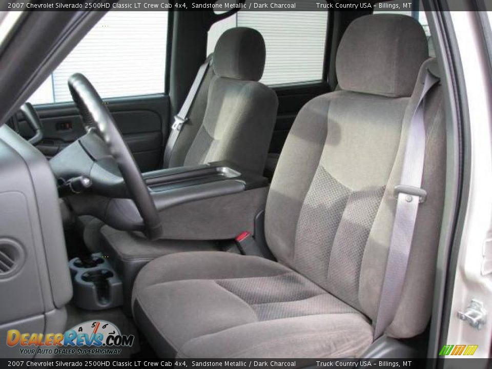 2007 Chevrolet Silverado 2500HD Classic LT Crew Cab 4x4 Sandstone Metallic / Dark Charcoal Photo #9