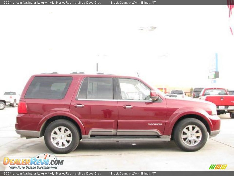 2004 Lincoln Navigator Luxury 4x4 Merlot Red Metallic / Dove Grey Photo #5