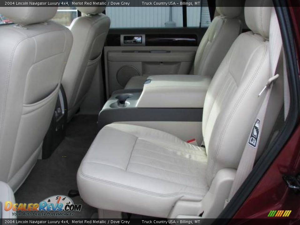 2004 Lincoln Navigator Luxury 4x4 Merlot Red Metallic / Dove Grey Photo #12