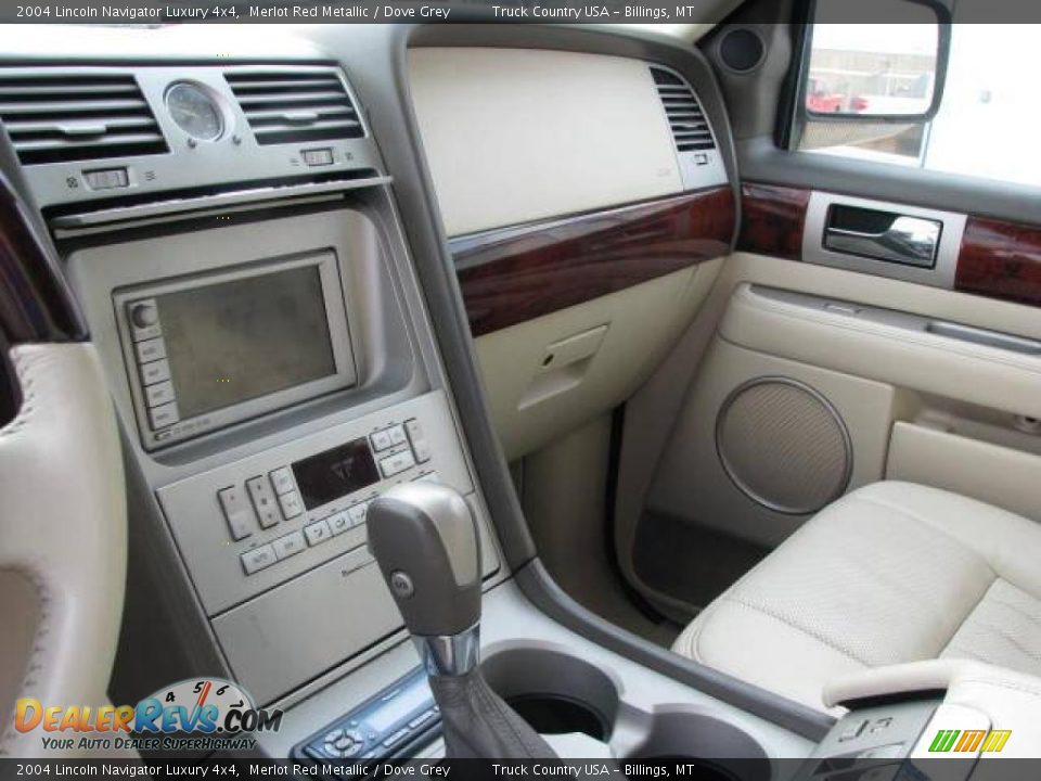 2004 Lincoln Navigator Luxury 4x4 Merlot Red Metallic / Dove Grey Photo #16