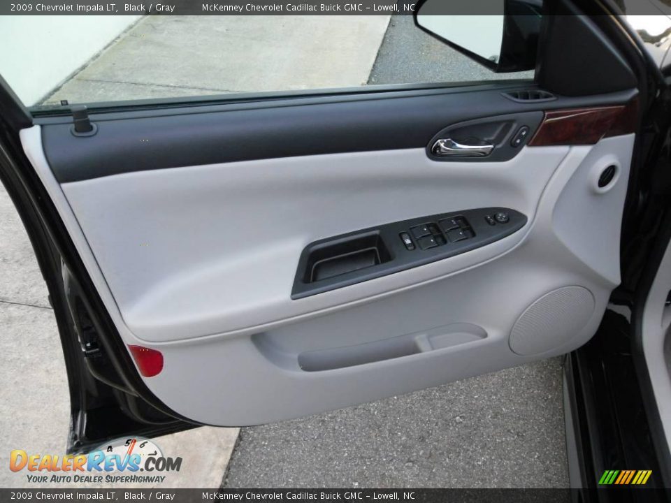 2009 Chevrolet Impala LT Black / Gray Photo #7