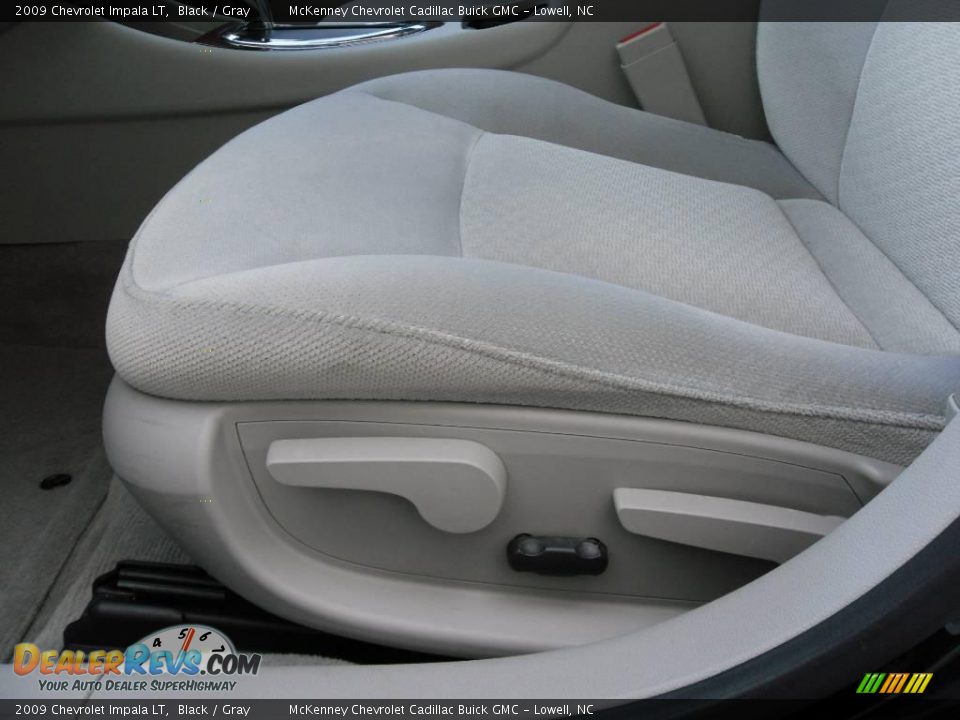2009 Chevrolet Impala LT Black / Gray Photo #9