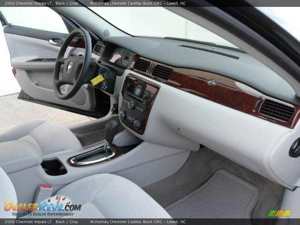 2009 Chevrolet Impala LT Black / Gray Photo #15