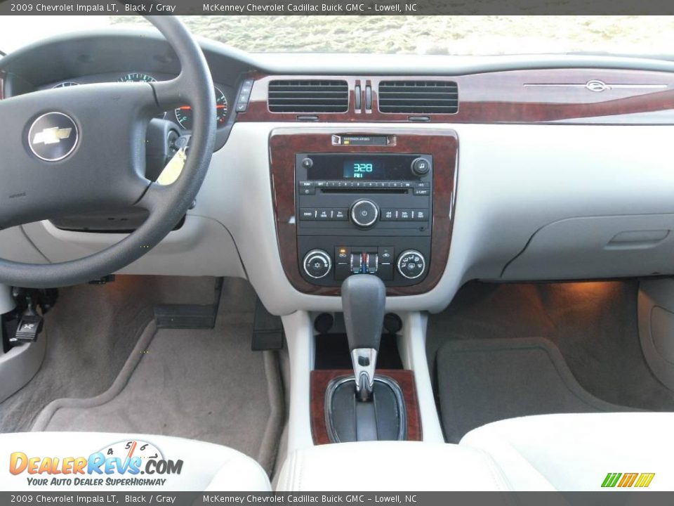 2009 Chevrolet Impala LT Black / Gray Photo #22