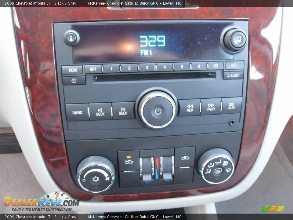 2009 Chevrolet Impala LT Black / Gray Photo #24