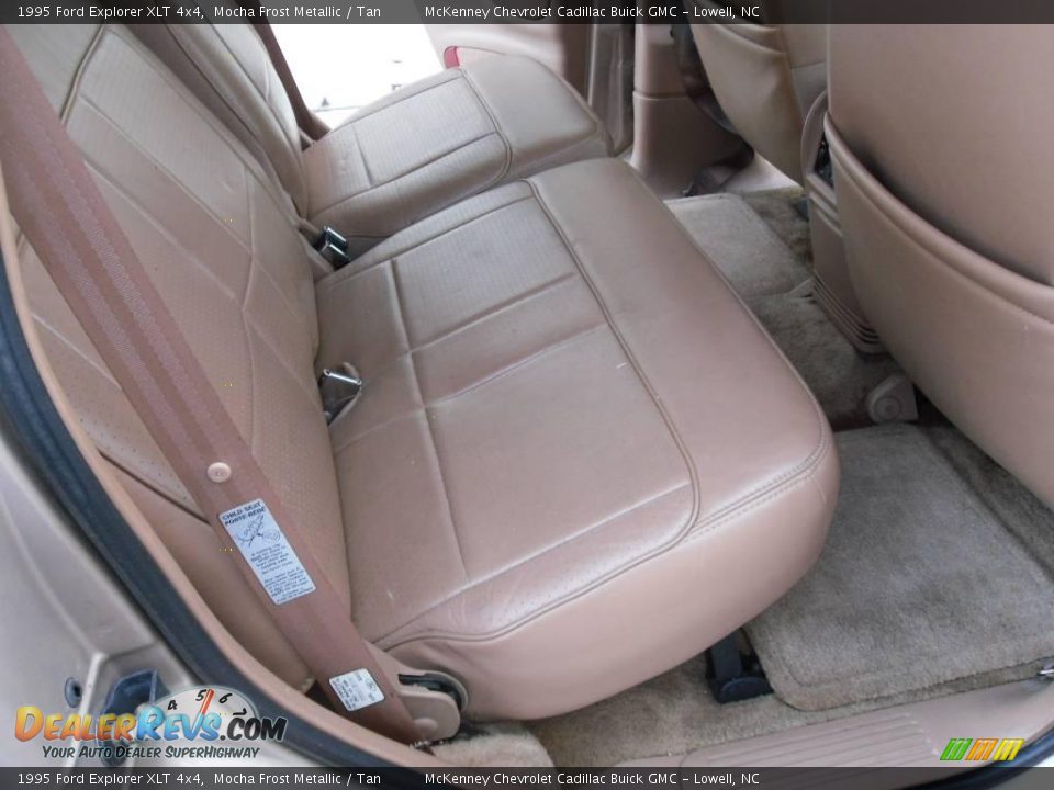 1995 Ford Explorer XLT 4x4 Mocha Frost Metallic / Tan Photo #13