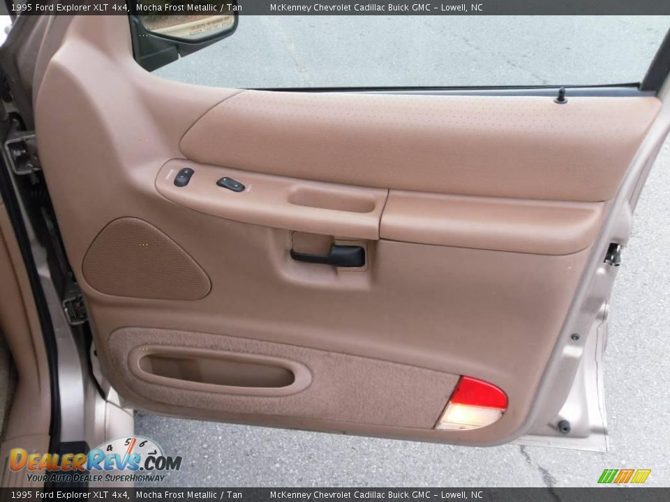 1995 Ford Explorer XLT 4x4 Mocha Frost Metallic / Tan Photo #16