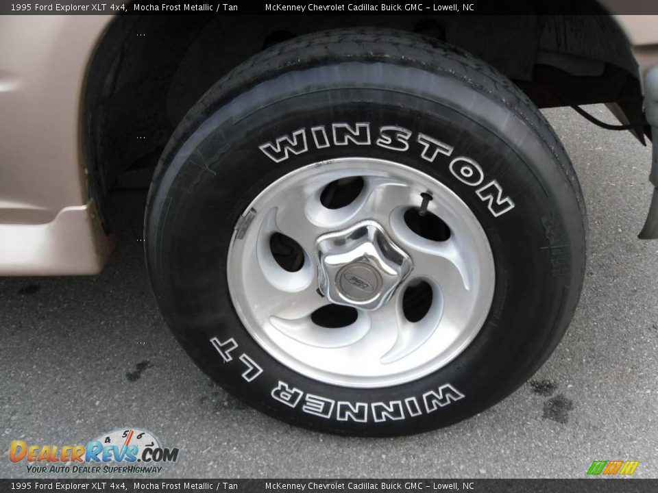 1995 Ford Explorer XLT 4x4 Mocha Frost Metallic / Tan Photo #17