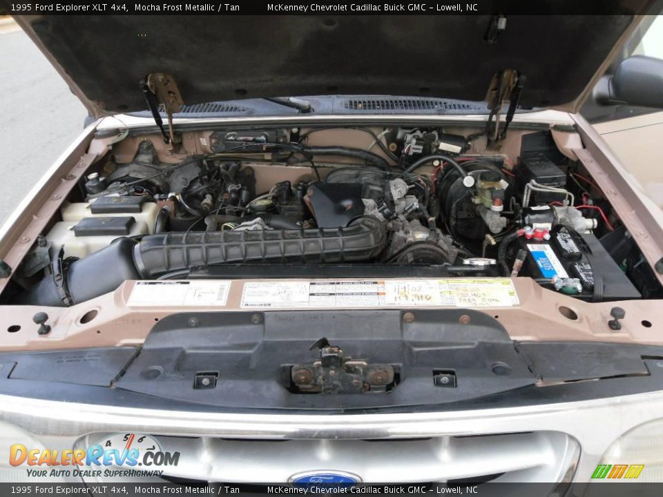 1995 Ford Explorer XLT 4x4 Mocha Frost Metallic / Tan Photo #19
