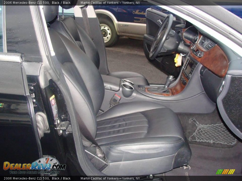2006 Mercedes-Benz CLS 500 Black / Black Photo #16