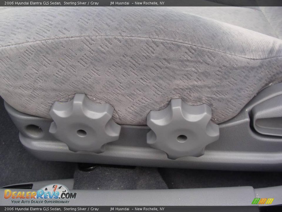 2006 Hyundai Elantra GLS Sedan Sterling Silver / Gray Photo #14