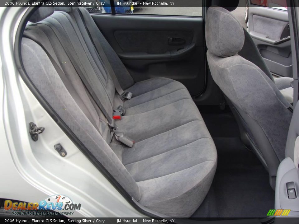 2006 Hyundai Elantra GLS Sedan Sterling Silver / Gray Photo #16