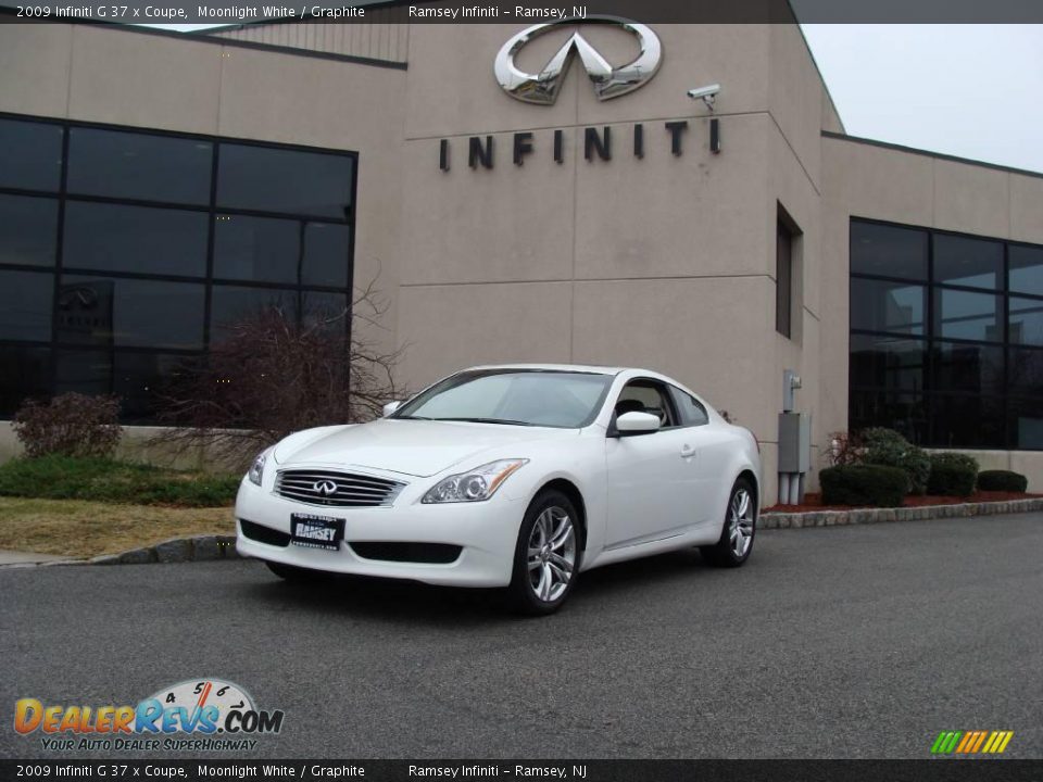 2009 Infiniti G 37 x Coupe Moonlight White / Graphite Photo #1