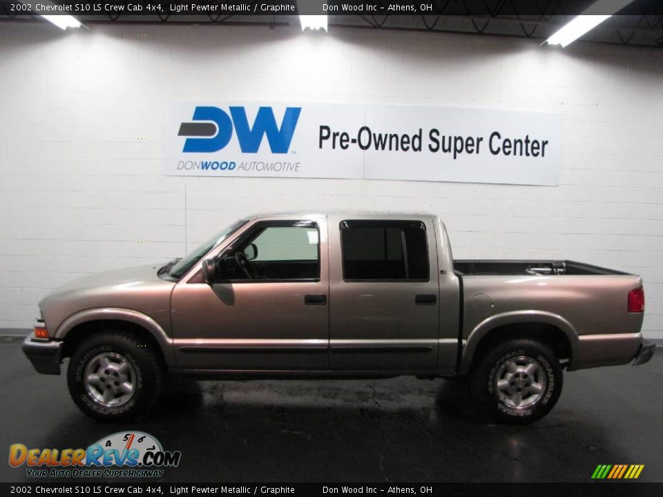 2002 Chevrolet S10 LS Crew Cab 4x4 Light Pewter Metallic / Graphite Photo #5