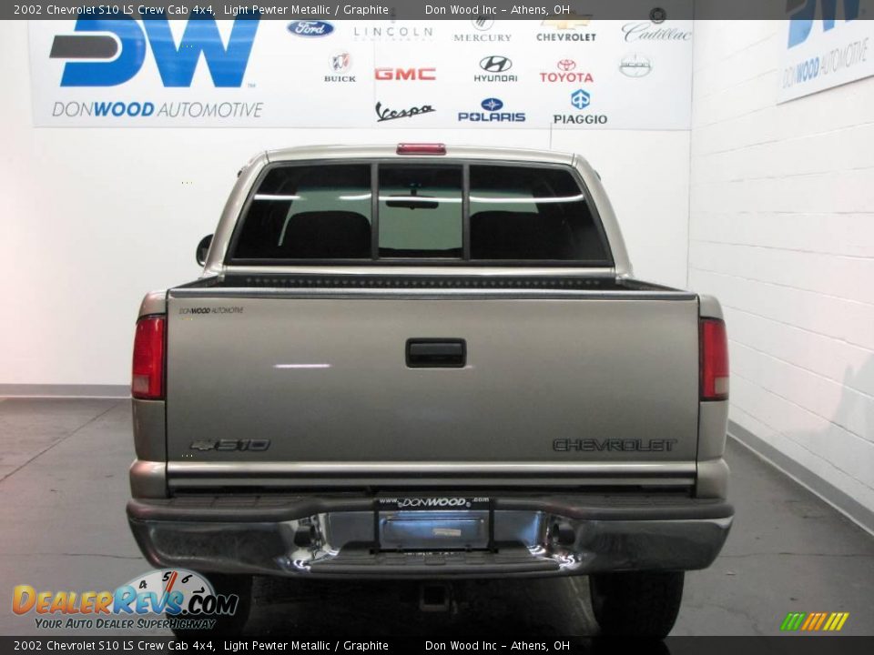 2002 Chevrolet S10 LS Crew Cab 4x4 Light Pewter Metallic / Graphite Photo #8