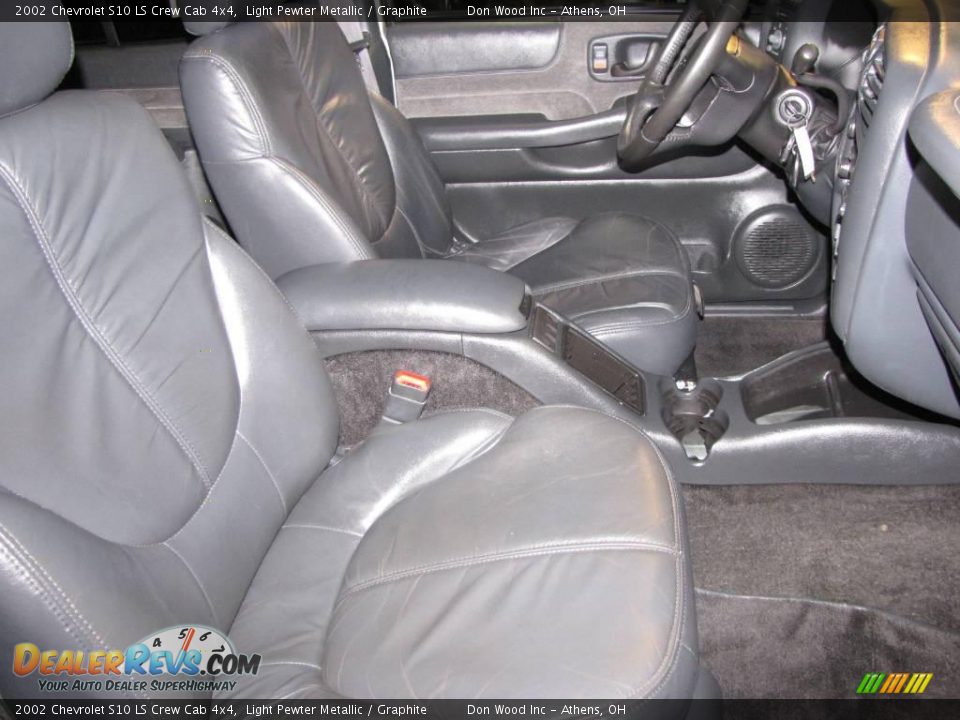 2002 Chevrolet S10 LS Crew Cab 4x4 Light Pewter Metallic / Graphite Photo #11
