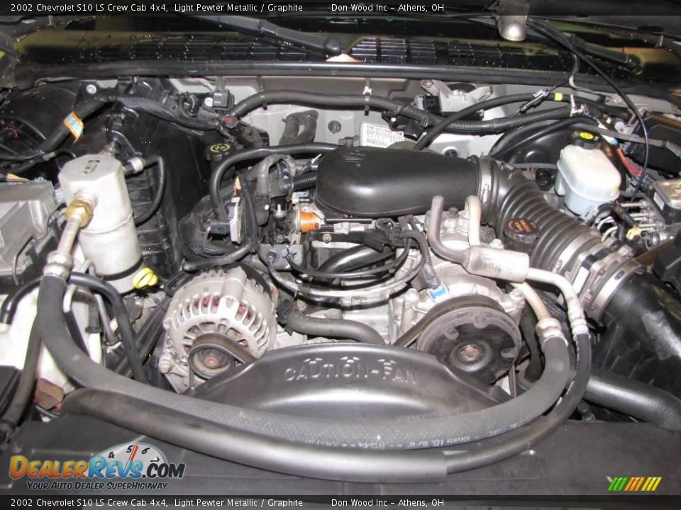 2002 Chevrolet S10 LS Crew Cab 4x4 Light Pewter Metallic / Graphite Photo #23