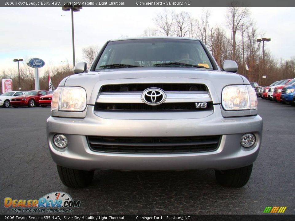 2006 Toyota Sequoia SR5 4WD Silver Sky Metallic / Light Charcoal Photo #7