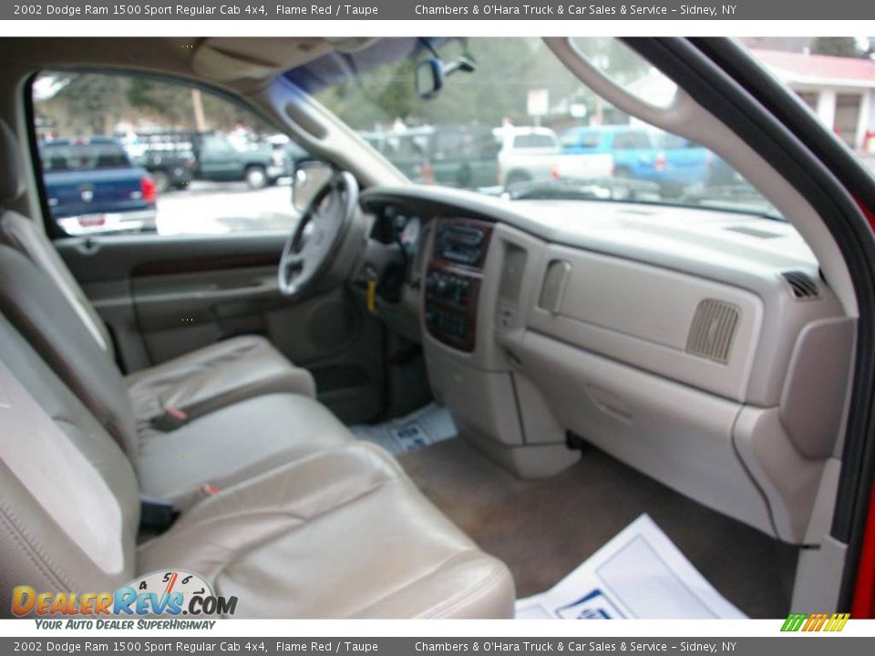 2002 Dodge Ram 1500 Sport Regular Cab 4x4 Flame Red / Taupe Photo #13