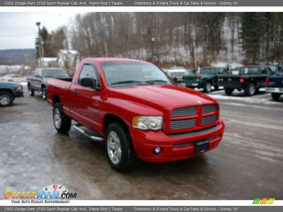 2002 Dodge Ram 1500 Sport Regular Cab 4x4 Flame Red / Taupe Photo #16